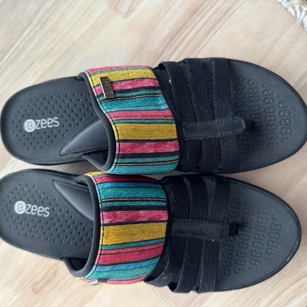 Bzees Sandals - Picture 1 of 4